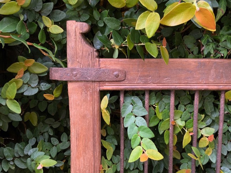 Iron gate latch