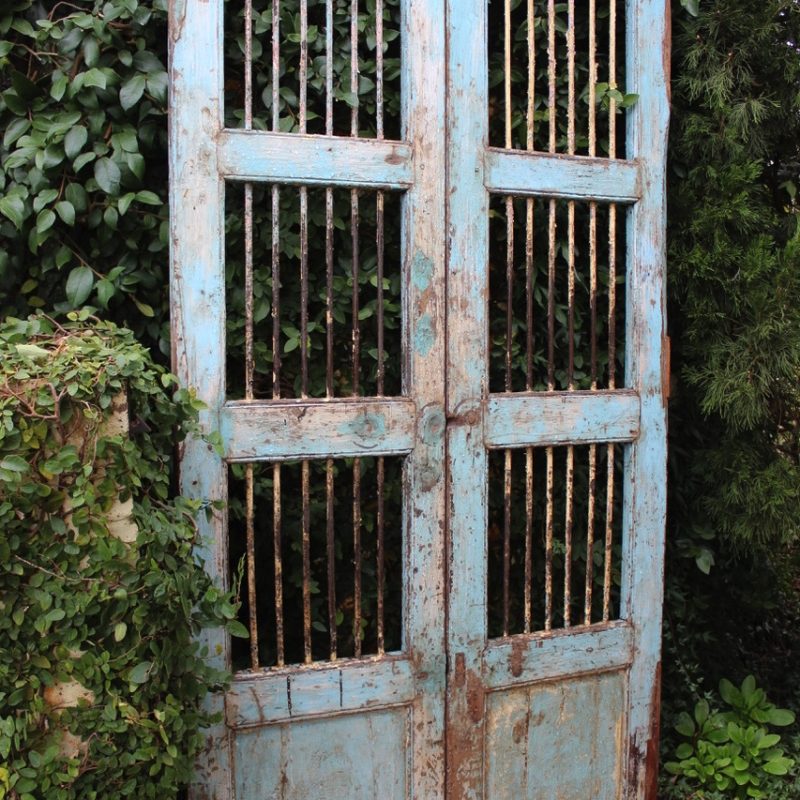 Blue gate